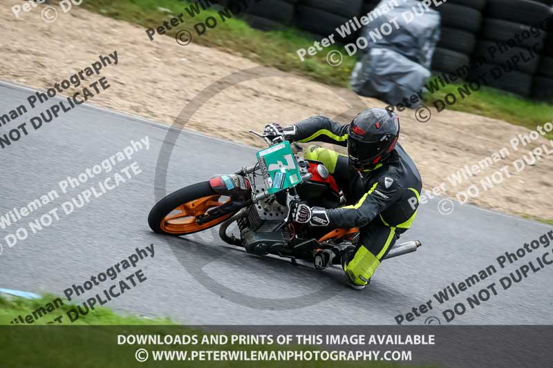 enduro digital images;event digital images;eventdigitalimages;lydden hill;lydden no limits trackday;lydden photographs;lydden trackday photographs;no limits trackdays;peter wileman photography;racing digital images;trackday digital images;trackday photos